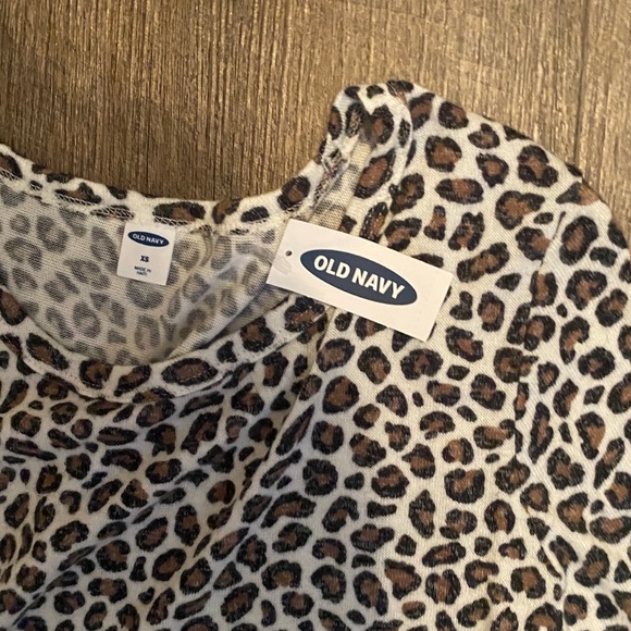 Old navy long sleeve - Picture 3 of 3